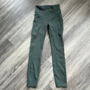 Lululemon Invigorate leggings size 2 in Smoked Spruce